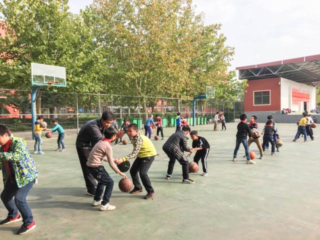 橡皮泥捏国学人物视频教学_捏橡皮泥人物教程_捏橡皮泥人物的做法